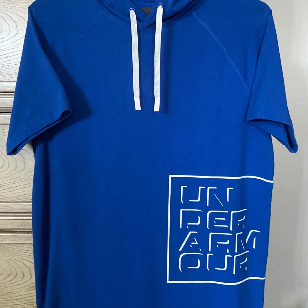Men’s UA Short Sleeved Hoodie
